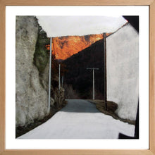 Charger l&#39;image dans la galerie, ISOARD Aline - Paysage sur route 40-2020 (Dépigmentation photographique) - ART ET MISS