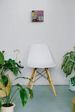 Charger l&#39;image dans la galerie, FANG Marie  - Floraison imprévue, Acrylique sur carton, mise en situation