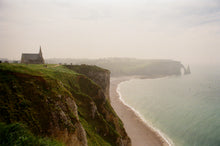 Charger l'image dans la galerie, HONNORAT Coralie - Le chemin des douaniers (Photographie argentique)