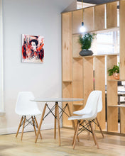 Charger l'image dans la galerie, CHRISTY - Veloutée aux couleurs rouge-groseille, mise en situation