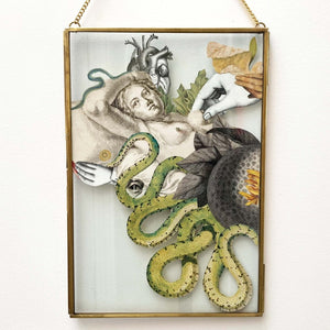 BLONDEL Sidonie - Gravure au serpent (Collage/verre) - ART ET MISS