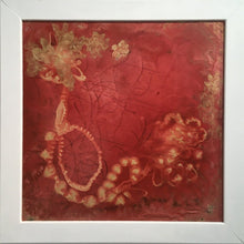 Charger l&#39;image dans la galerie, LALLEMENT Martine - Intensément rouge (tableau, technique mixte nacrée / bois) - ART ET MISS