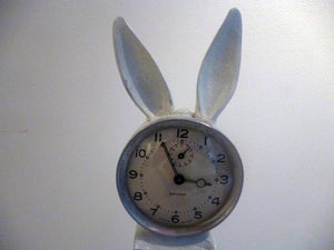 NARBONNE Michel - Le lapin blanc arrive toujours en retard (assemblage) - ART ET MISS